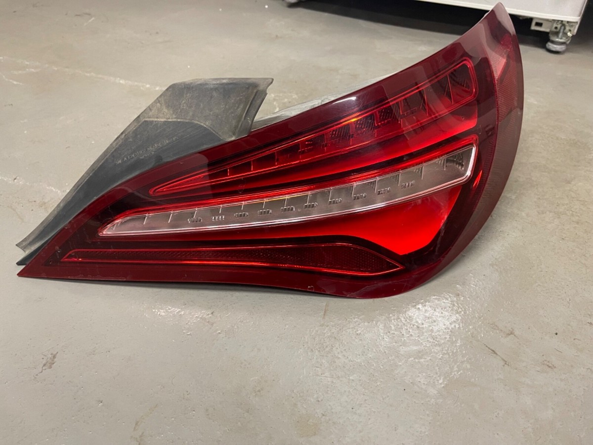 OEM Facelift USA Mercedes CLA C117 set Tail Light Lamp A1179064100