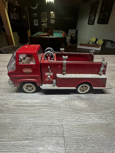 Tonka Vintage 1963/64 Pressed Steel, 17.5" Suburban Pumper Fire Truck