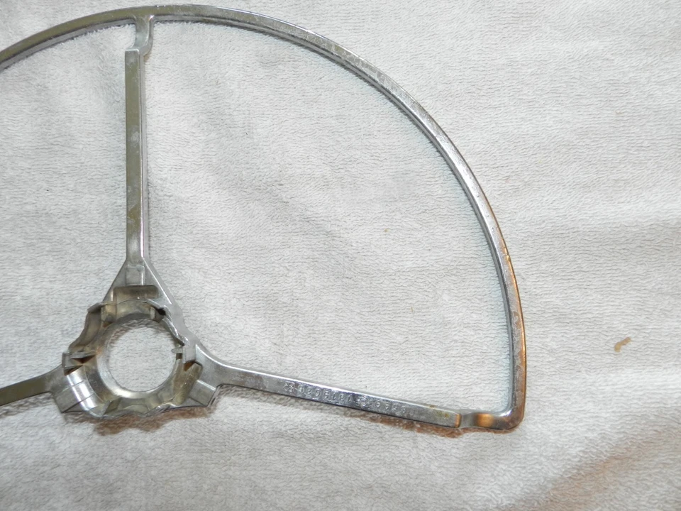 1949-50 Chrysler Chrome Horn Ring Windsor New Yorker Royal Highlander 1319035 - Image 4 of 4