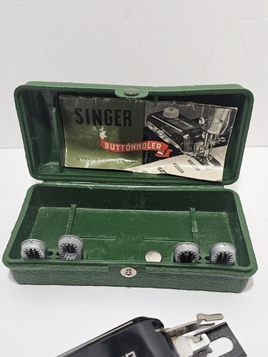 Singer Buttonholer 160506 w Instruction Manual & Casea - Picture 2 of 12