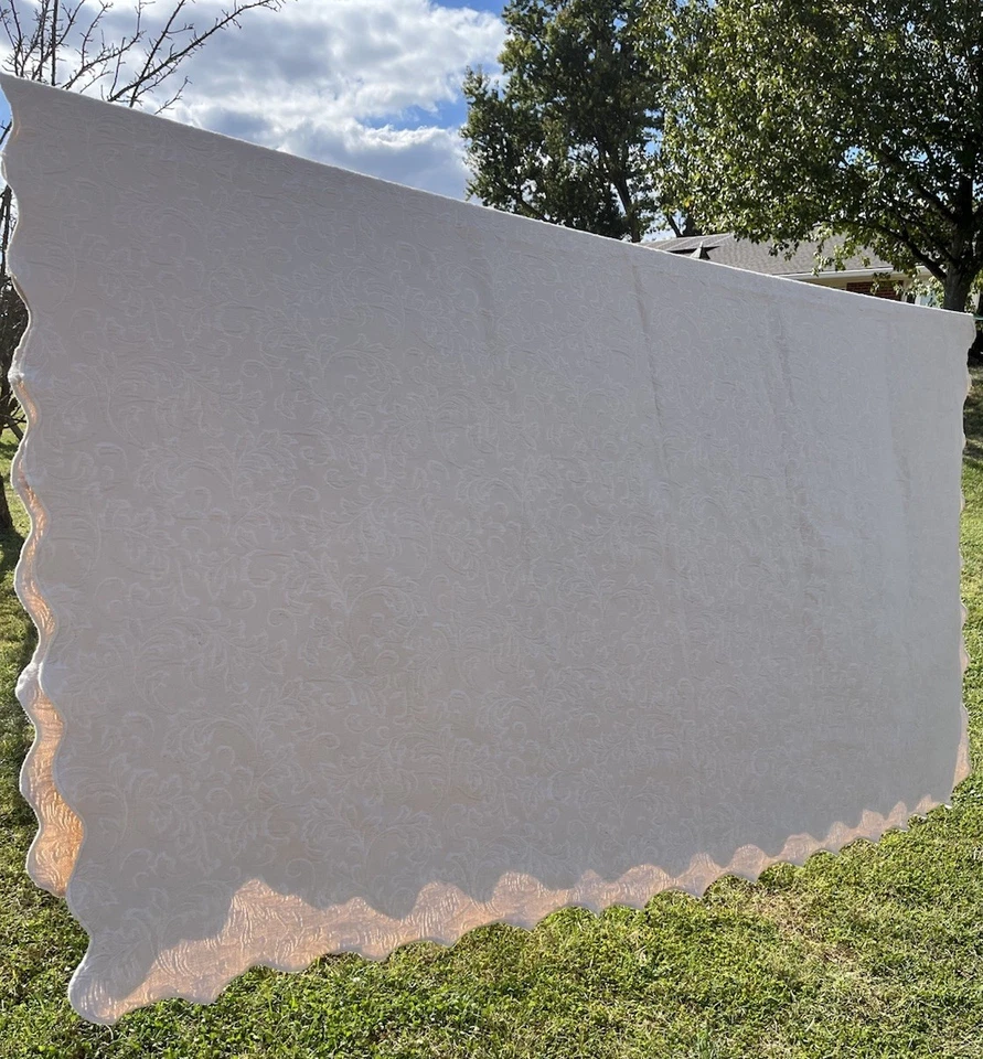 Fieldcrest Cannon Cream Matelasse Bedspread Qn 84”x96” Matching 2 Shams Portugal - Image 4 of 4