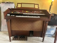 Yamaha Electone Model 215D-1