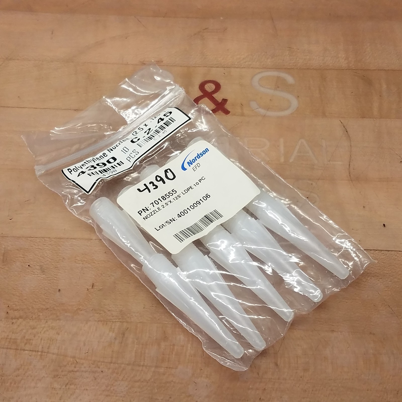 Bag Of 10 - Nordson 7018555 Applicator Nozzle, 2 1/2" x .125" LDPE - NEW