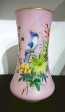 Ancien Vase En Opaline XIXe Décoré d'Un Perroquet.