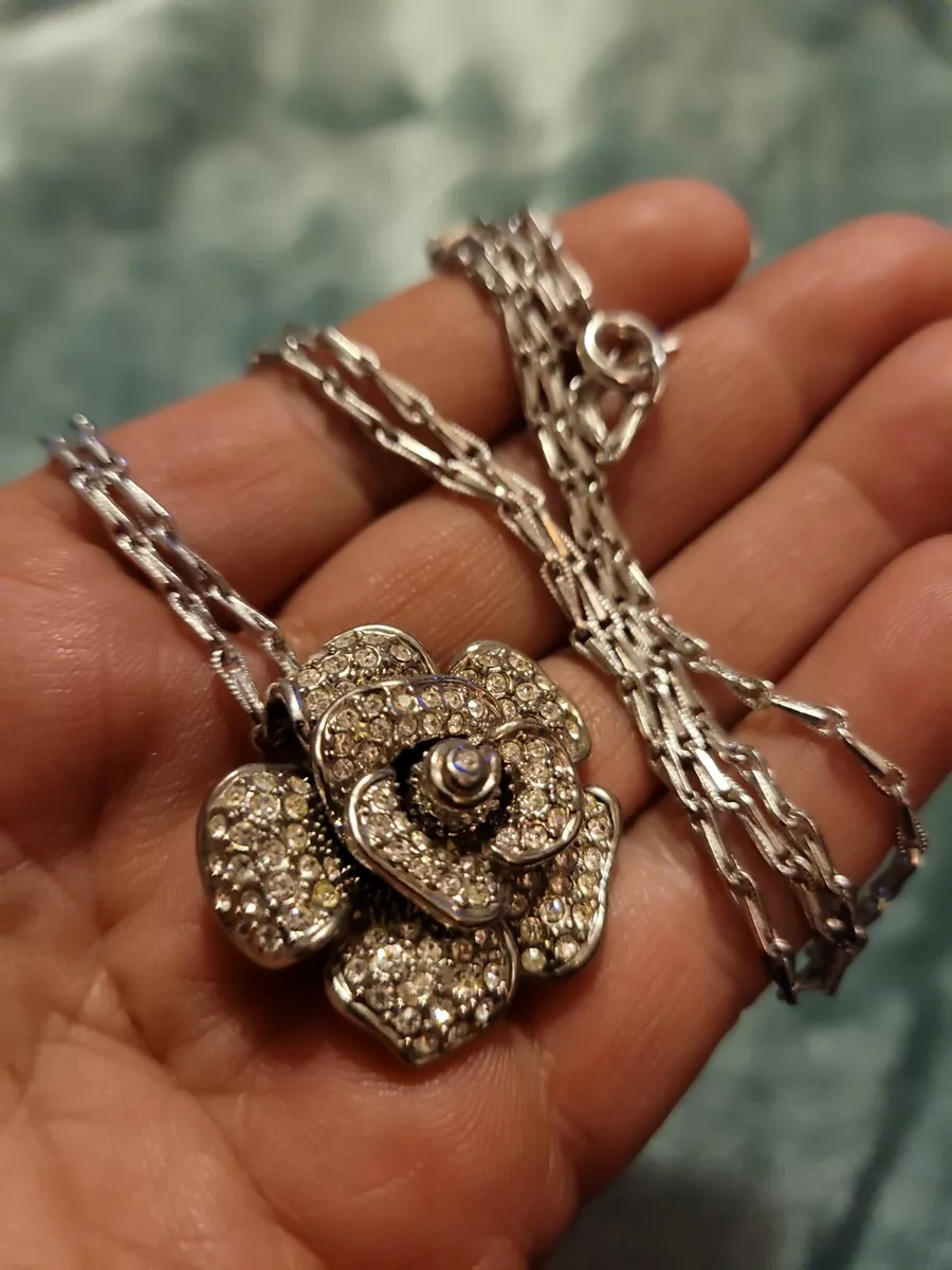 Chanel rose deals necklace