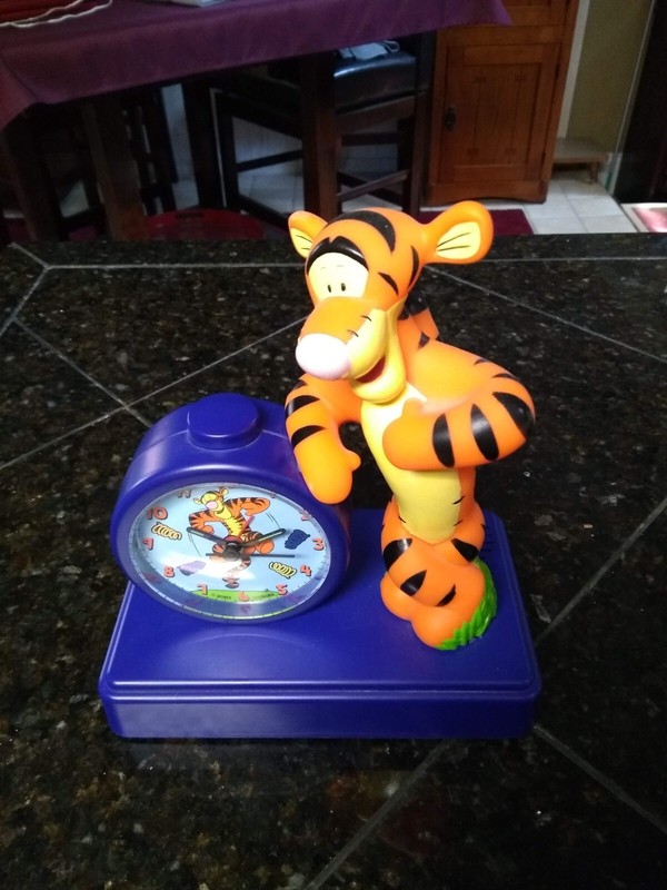 Vintage Tigger Talking Alarm Clock Disney Fantasma 8.5" Tall Winnie The Pooh
