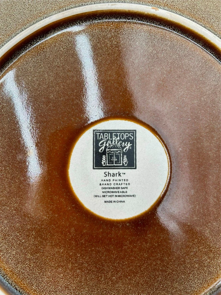 4)  TABLETOPS GALLERY   SHARK    SALAD PLATES   SQUARE - Image 3 of 3