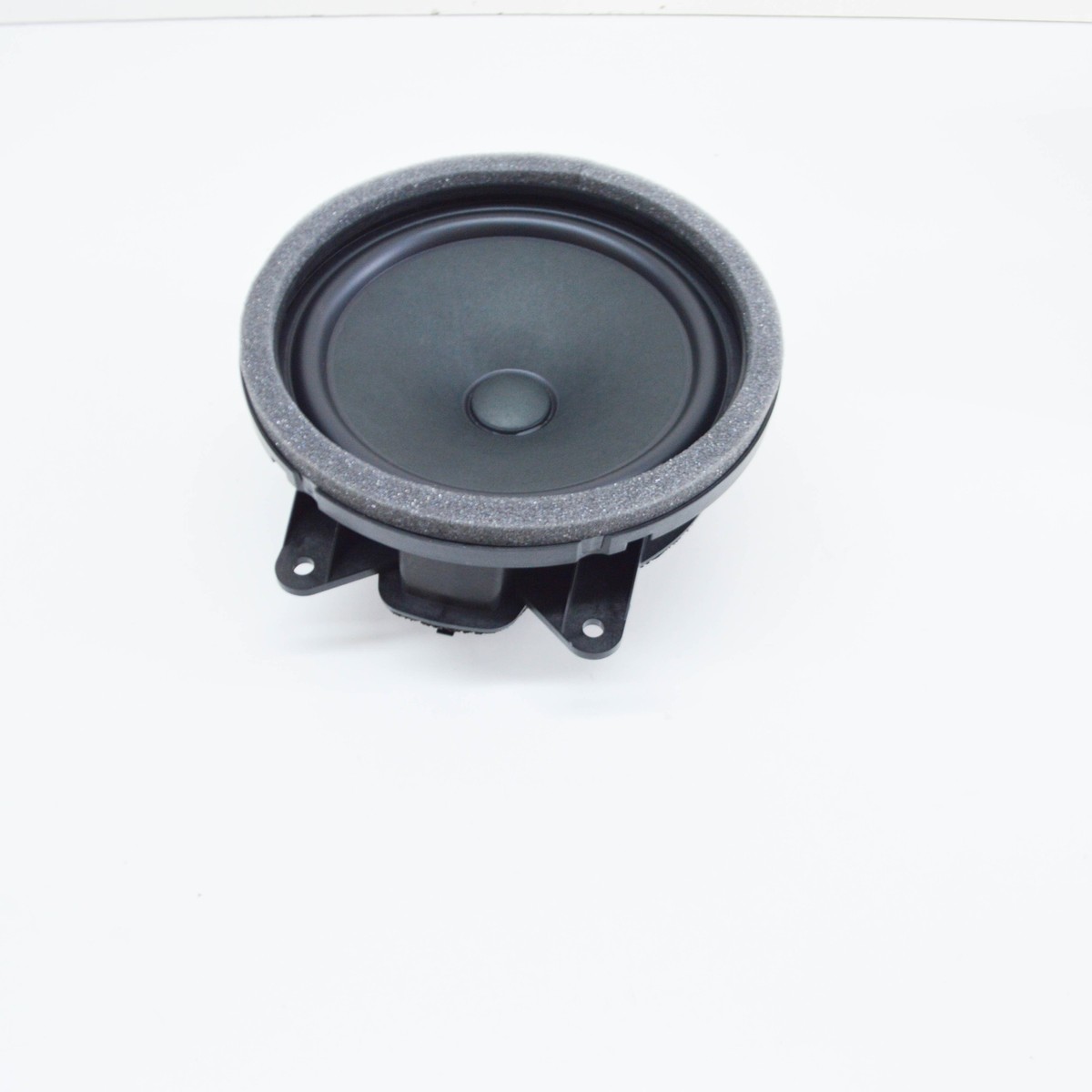 スピーカー VOLVO V60 MK2 Front Door Base Loudspeaker 31350425 NEW