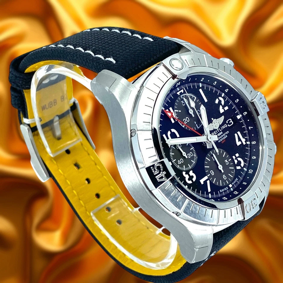 Автоматические часы с хронографом Breitling Avenger GMT 45 черный циферблат A24315101B1X1 - Изображение 3 из 4
