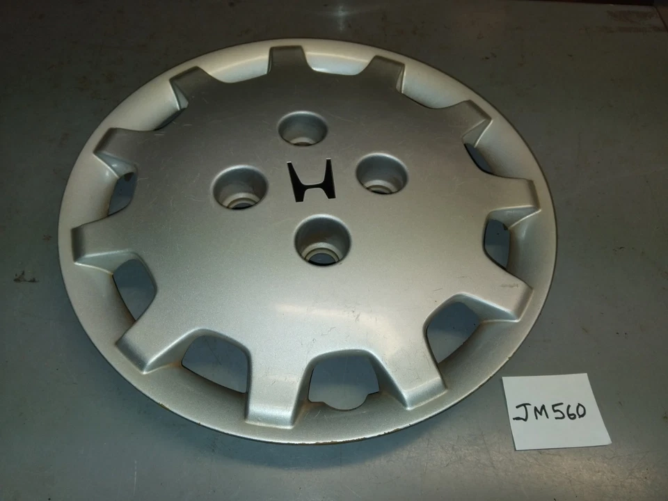 One 1992 1993 1994 1995 Honda Prelude hubcap * See Details* - Image 3 of 4