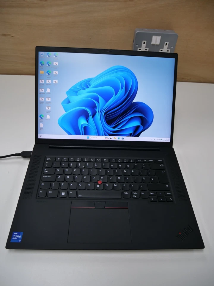 Lenovo ThinkPad P1 G4 · i7-11850H · 8GB · 256GB, photo 1 of 5
