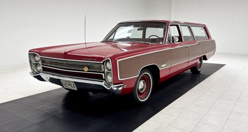 1968 Plymouth Fury III Sport Suburban Station Wagon