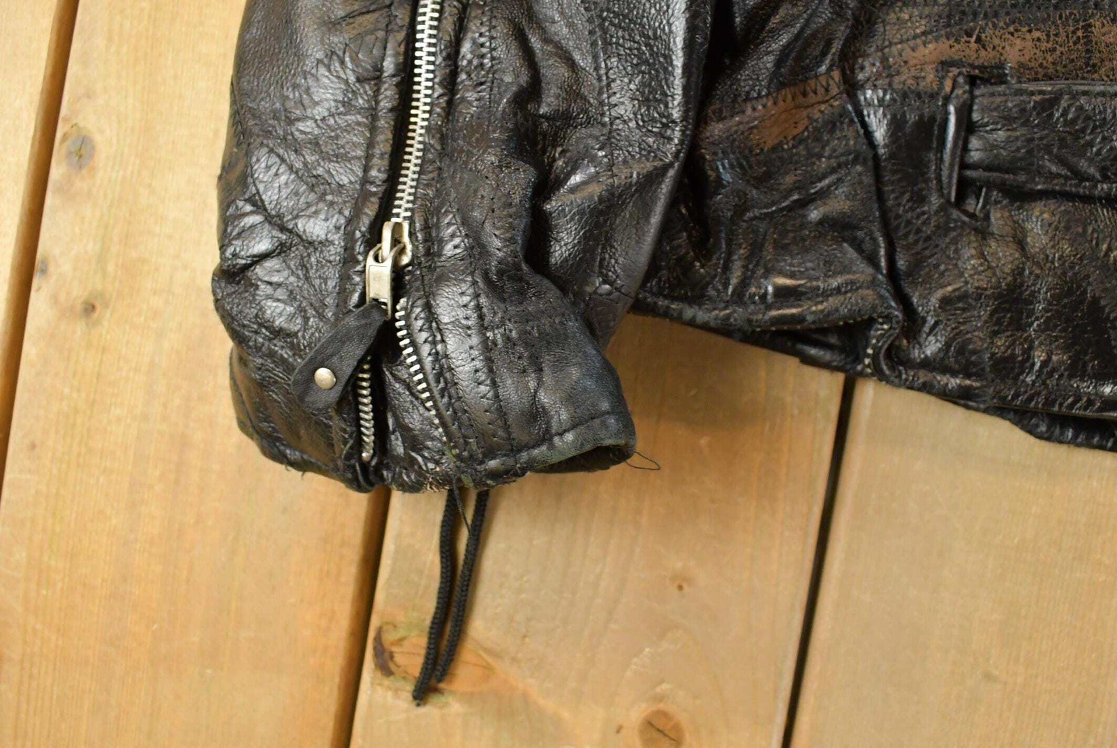Vintage 1980s Diamond Plate Buffalo Leather Biker Motorcycle Jacket Men's 2XL image 5