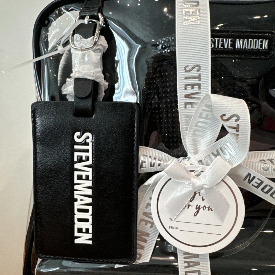Steve Madden Juego de Regalo de 4 Piezas Orejeras, Bolso Transparente, Etiqueta de Equipaje, Vaso con Pajita Foto 2 de 4