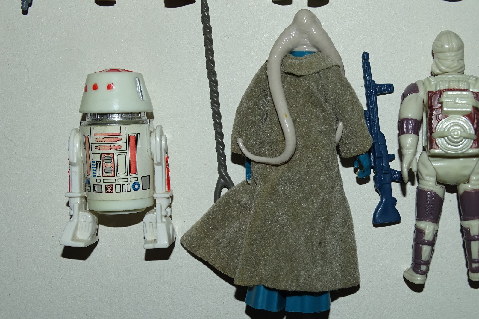 10 VINTAGE STAR WARS FIGURES. ALL ORIGINAL ACCESSORIES. GREAT CONDITION