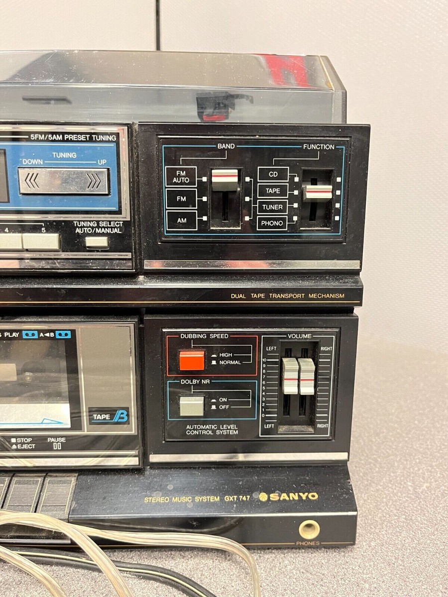LOCAL PICKUP ONLY* Vintage SANYO GXT-747A Stereo System