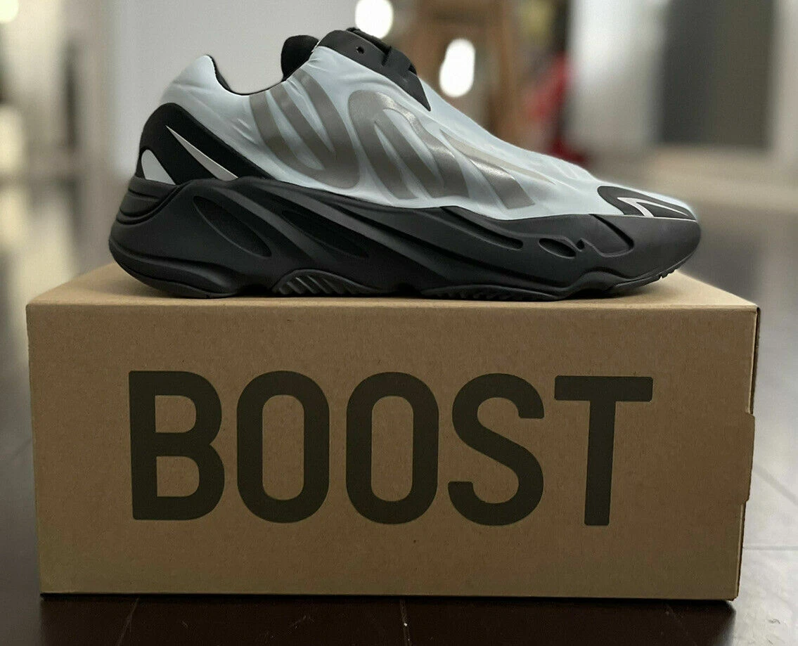 *SPEDIZIONE ORA* Adidas Yeezy Boost 700 nuovo di zecca tinta blu 8 14 GZ0711