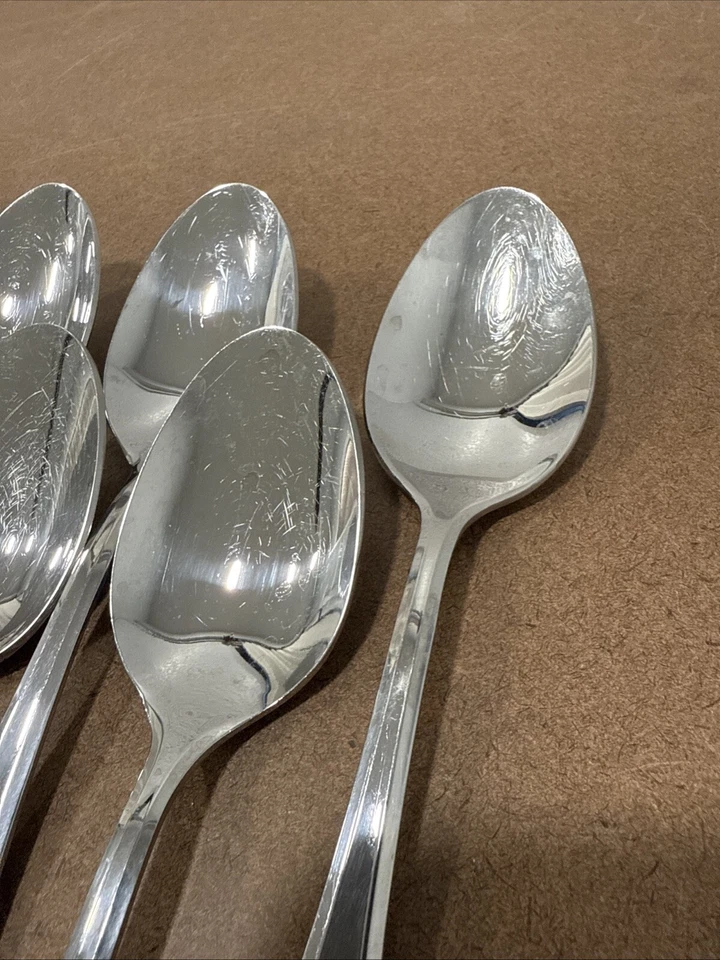 9 cucharas sopera Williams-Sonoma Morgan 18/10 acero inoxidable Francia 8 1/4" Foto 3 de 4