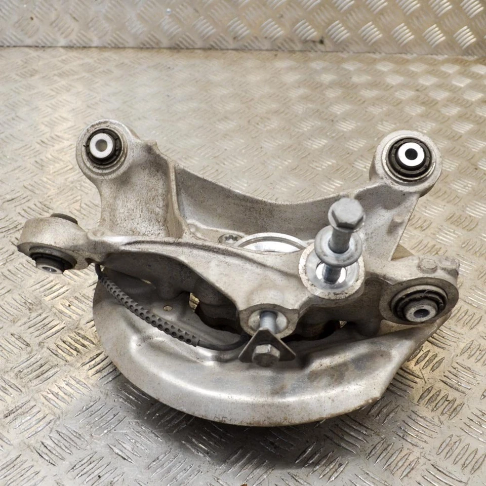 BMW I3 I01 Rear Wheel Hub Axle Left 6852161 125KW 2018 Foto 3 de 4