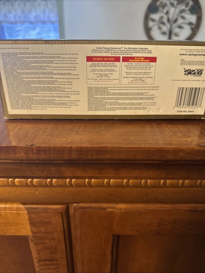 Coches diecast NASCAR 1:24 50 aniversario Ricky Craven 1 de 2500 número 50 Foto 2 de 4