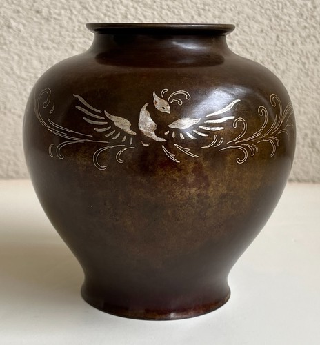 Antique Japanese an Ovoid Silver inlaid Bronze Vase "Flying Phoenix" late Meiji. - Picture 6 of 15
