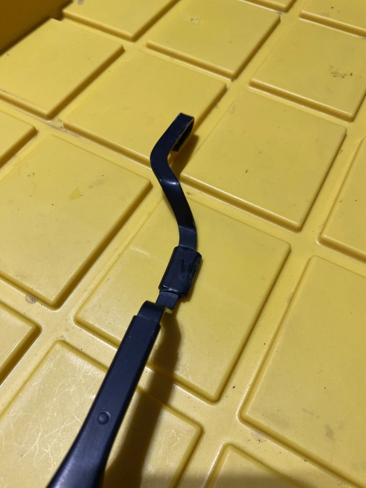 Infiniti Qx4 2000-2003 brazo limpiaparabrisas trasero OEM Nissan SUV camión usado incluye cubierta Foto 3 de 4