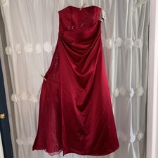 David  s Bridal Formal/ Bridesmaid dress 16 red