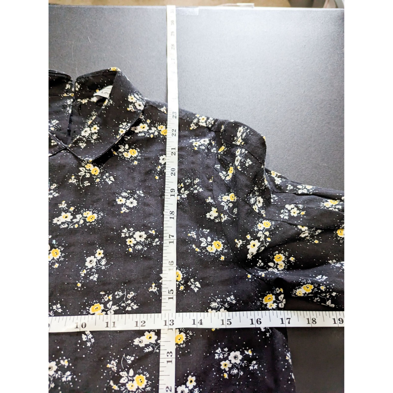 ALTRA & Altre storie Stockholm Atelier camicetta floreale collo alto nero 4
