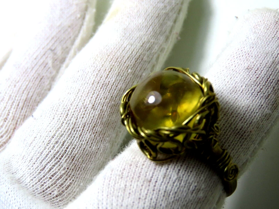 Precioso anillo de bronce con ámbar natural Foto 3 de 4