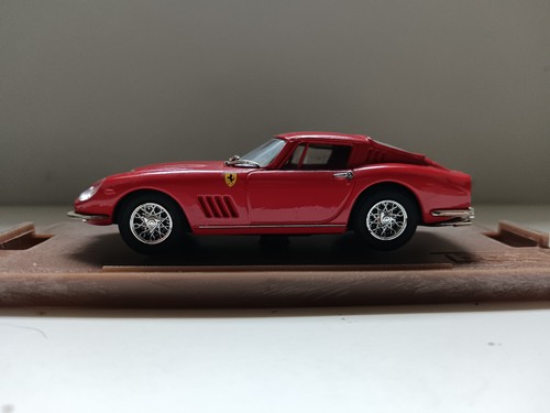 ferrari 275 GTB4 Rouge Ruote A Raggi Box Model 1/43