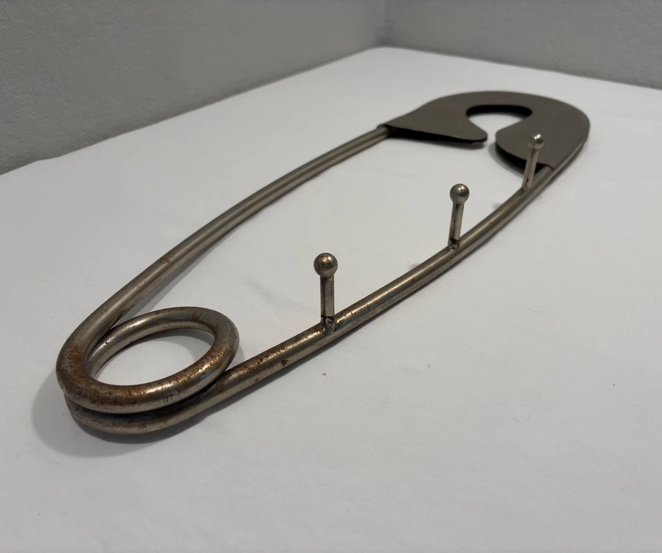 Гигантская хромированная безопасная булавка для детских подгузников настенная подвесная сумка вешалка для пальто декор для детской комнаты - ржавчина - Изображение 2 из 3