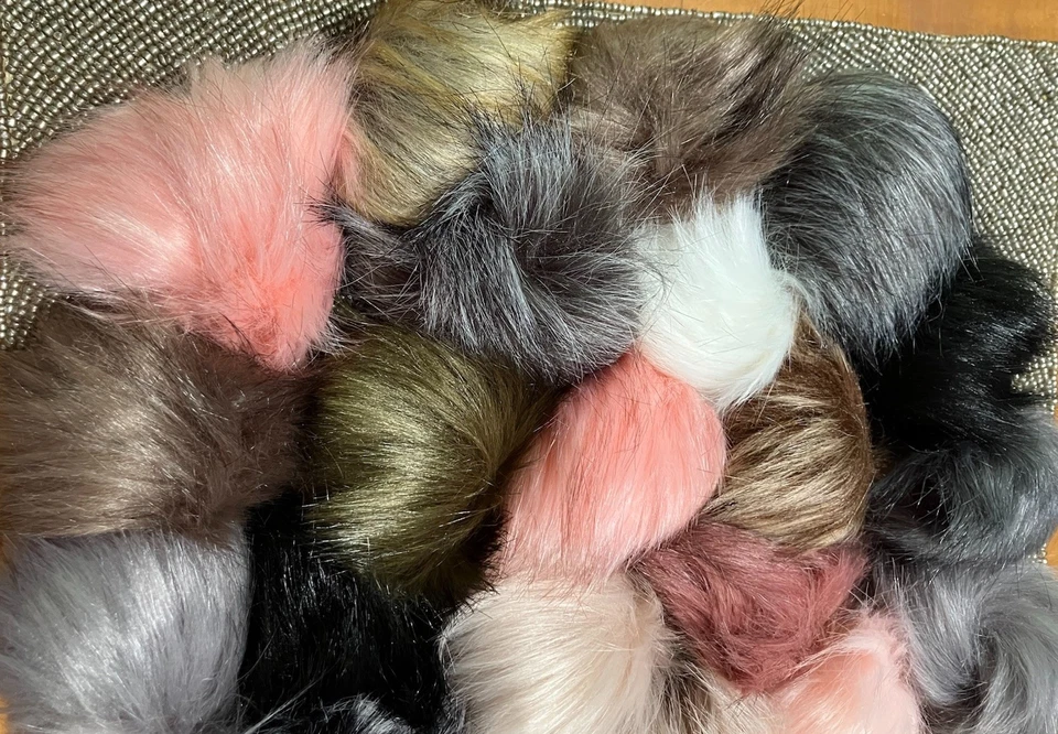 LOTE de 27 pompones de piel sintética de alta calidad para múltiples manualidades Foto 4 de 4