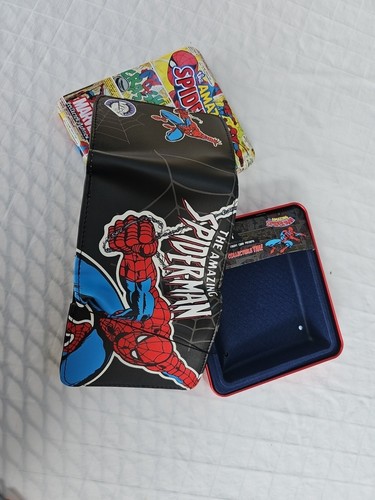 Spider-Man Contrast Trifold Wallet in Collectors Tin Black - Picture 6 of 6