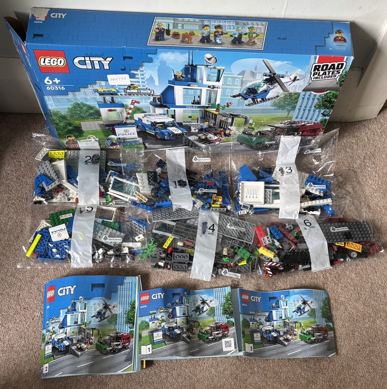 LEGO CITY: Police Station (60316) *100% Complete* with box & instructions