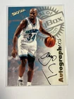 1997-98 SkyBox Premium Tony Smith Auto #NNO Charlotte Hornets