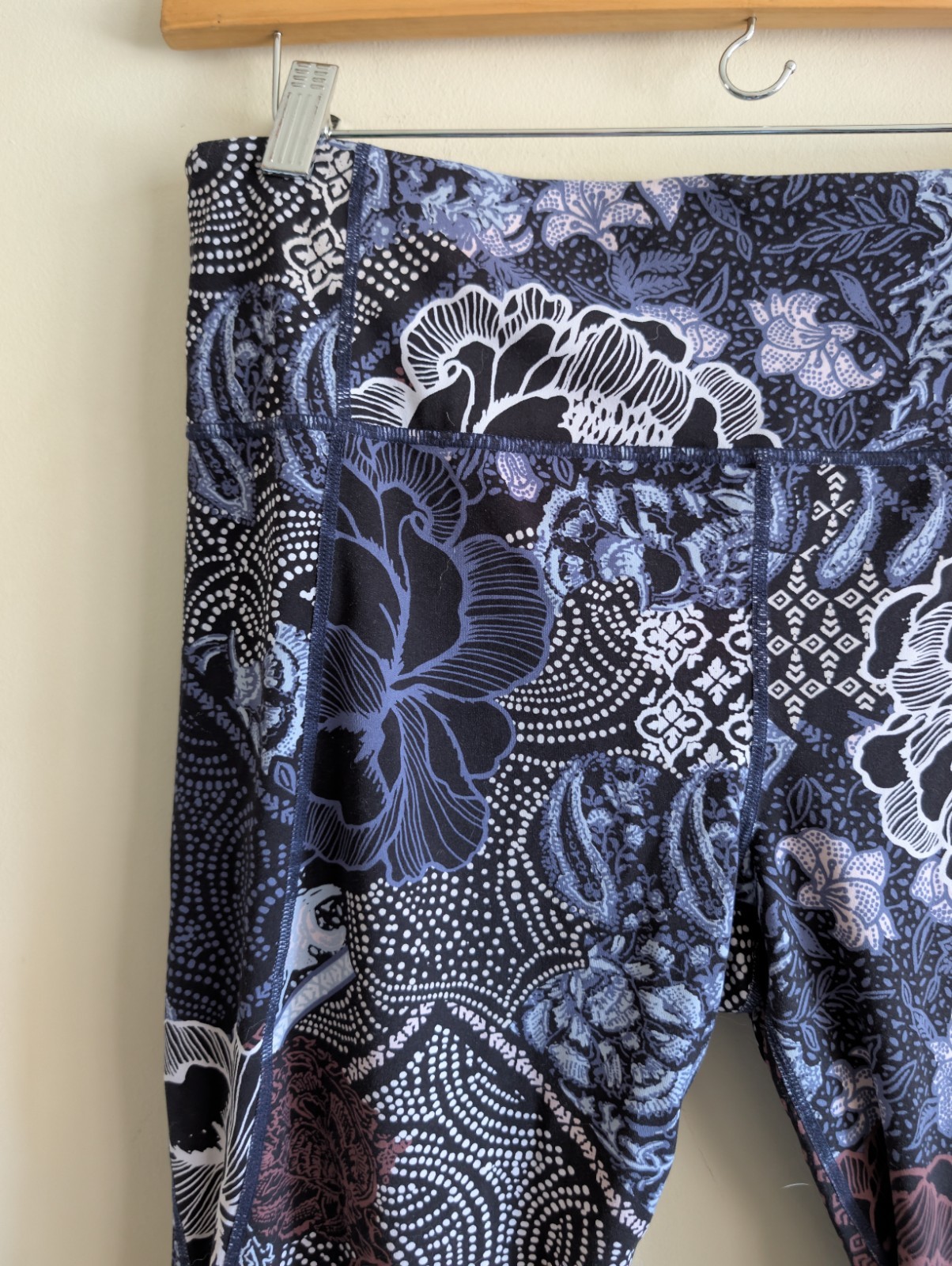 Athleta Floral Patchwork Salutation 7/8 Leggings … - image 3