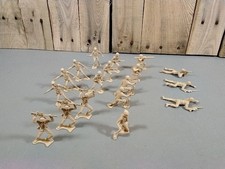 LOT of 18 TAN Beige 2" ARMY MEN Plastic Toy FIGURES SOLDIERS