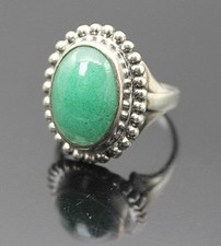 ELEGANT GREEN CHRYSOPRASE OVAL SHAPE BEADED ROPE STERLING SILVER RING 5.75''