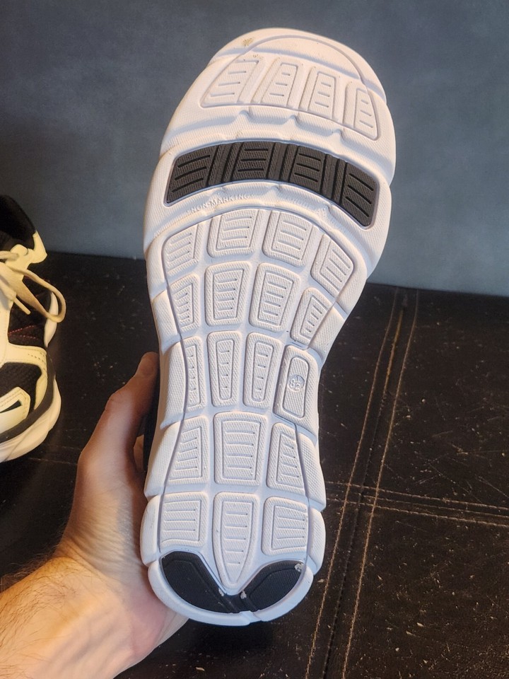 Starter Athletic Shoes Mens Size 8.5 (MNST4500001) White, Black, Red