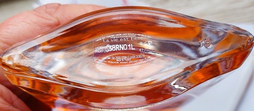 La Vie est Belle Lancome EDP (L'eau de parfum) 100ml + Toiletry Bag. YEAR 2018. - Imagen 5 de 12