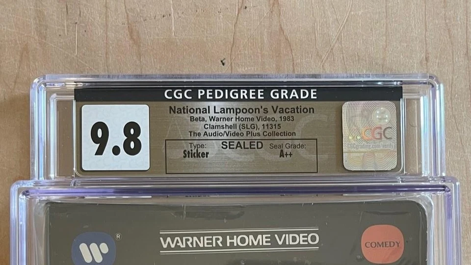 NATIONAL LAMPOON'S VACATION (1983) Sealed Betamax Warner Clam CGC Graded 9.8 A++ Foto 2 de 3