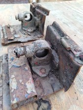 Ford Gp Top Bow Fender Mounted Sockets Brass