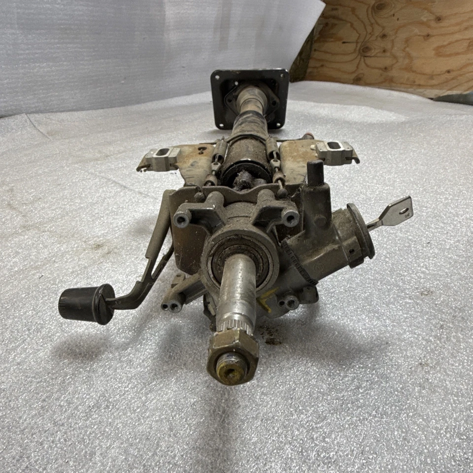 1981-1990 Toyota Land Cruiser FJ60 BJ60 BJ62 HJ60 Steering Column & (Key) Pickup - Image 3 of 4