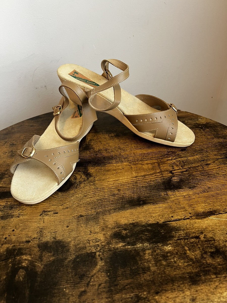Vintage Pebble Beach Leather Sandal Tan Size 10 Cushion Insole BOHO Pebble