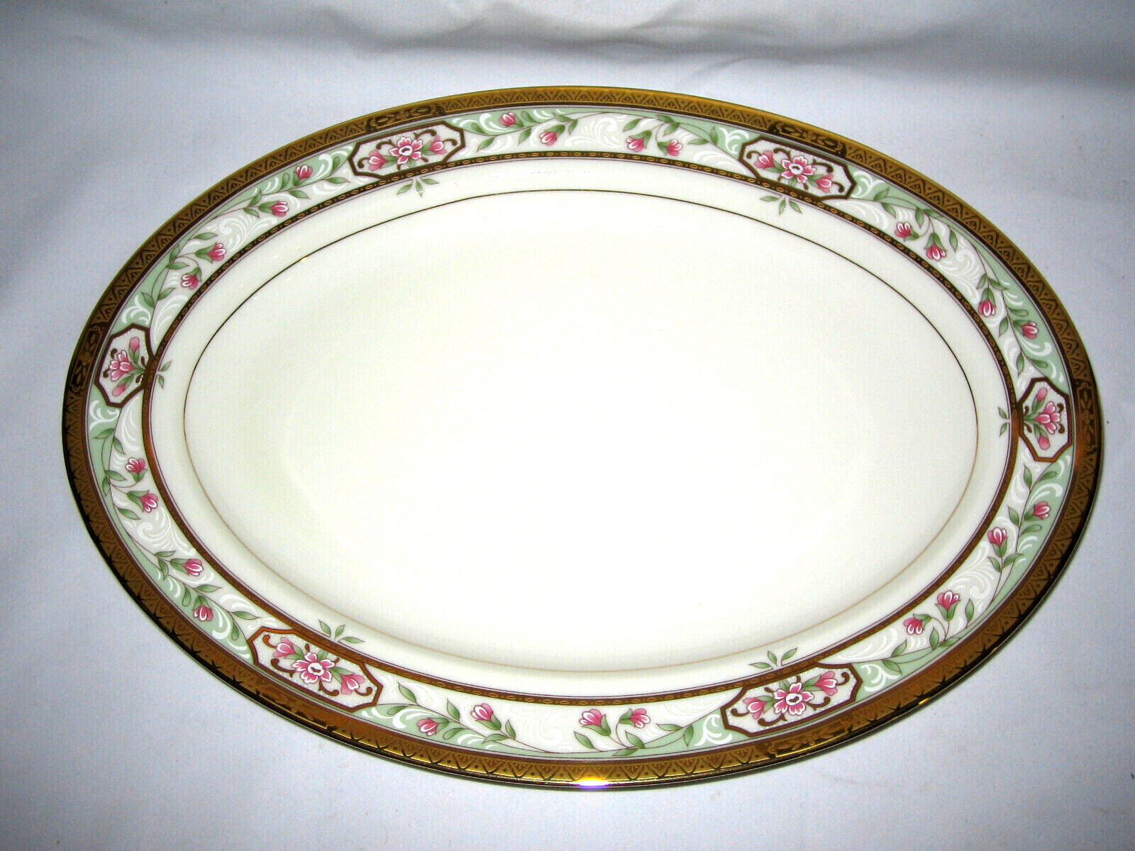 Mikasa MERRICK L5517 Oval Platter Japan Serving Platter Gold Trim 14 1/