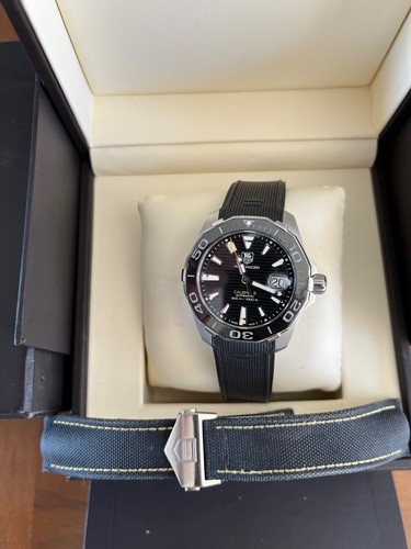 TAG HEUER AQUARACER MODEL 2016: WAY211A. (SERVICED JULY 2024) - Picture 3 of 7