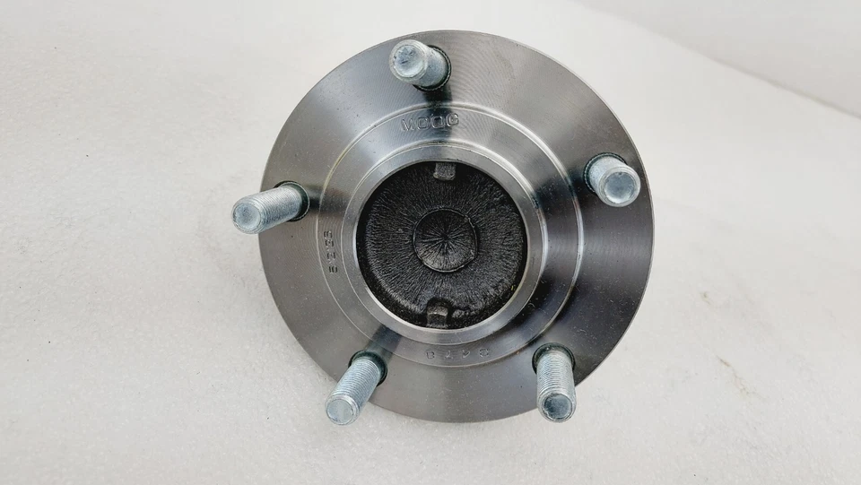 Conjunto de buje de rueda trasera Dodge Avenger 95-00 Chrysler Sebring 95-05 Moog 512136 Foto 3 de 4