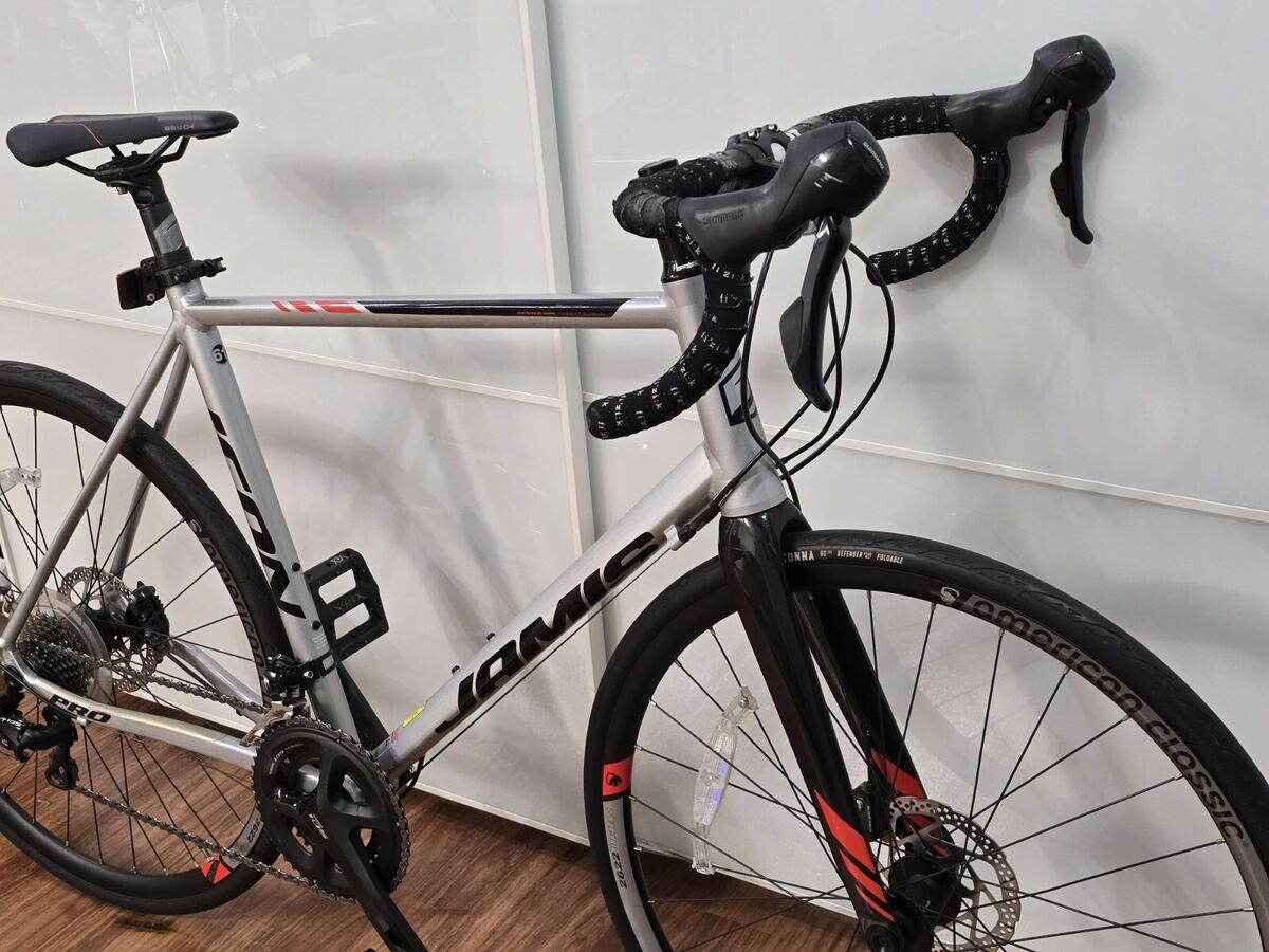 Jamis Icon Pro 61cm Shimano 105 Road Bike | eBay Jamis Icon Pro 61cm Shimano 105 Road Bike | eBay