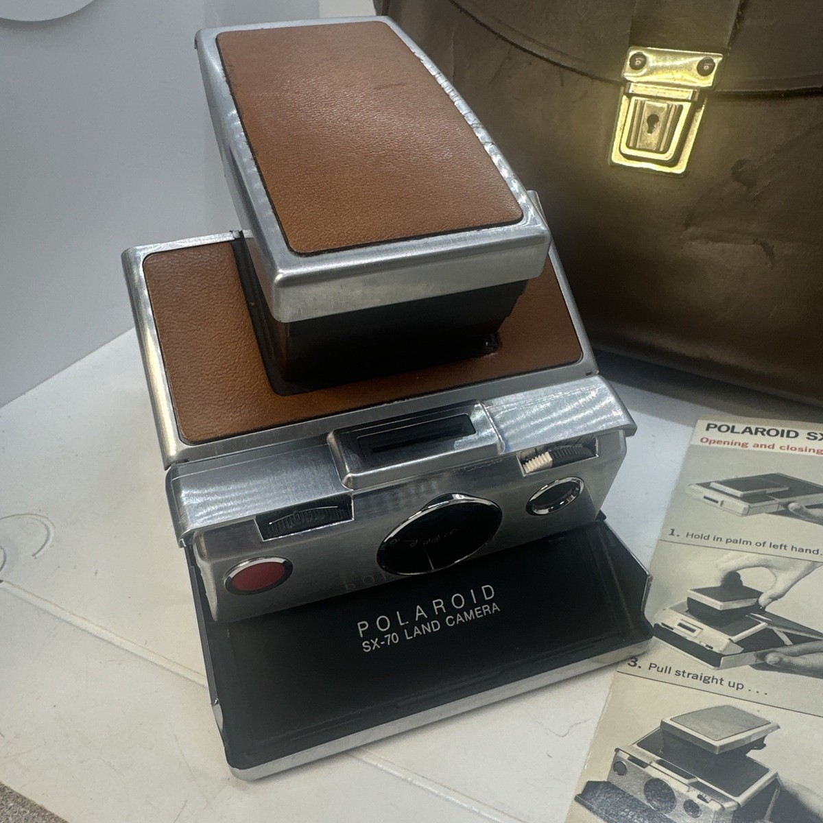 Polaroid SX-70 Land Camera + Leather Case & Instructions Polaroid SX-70 Land Camera + Leather Case & Instructions