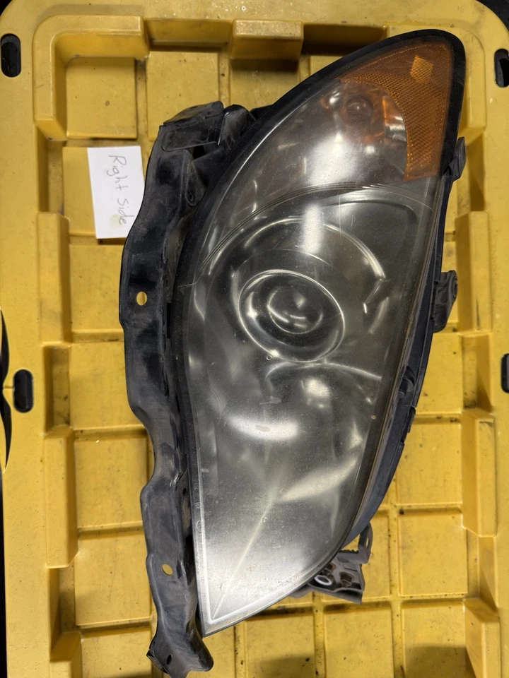 Faro lateral derecho Subaru Impreza Wrx 2007 más soporte, cableado y bombillas OEM Foto 2 de 4